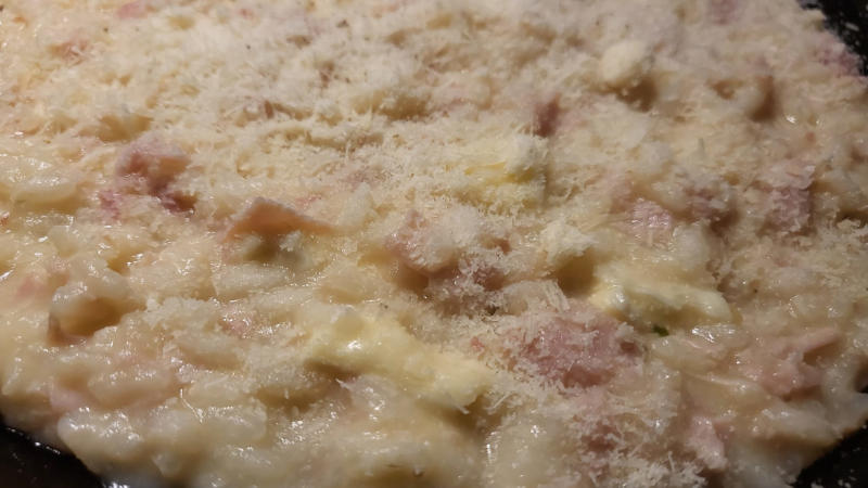 Risotto con prosciutto cotto e brie